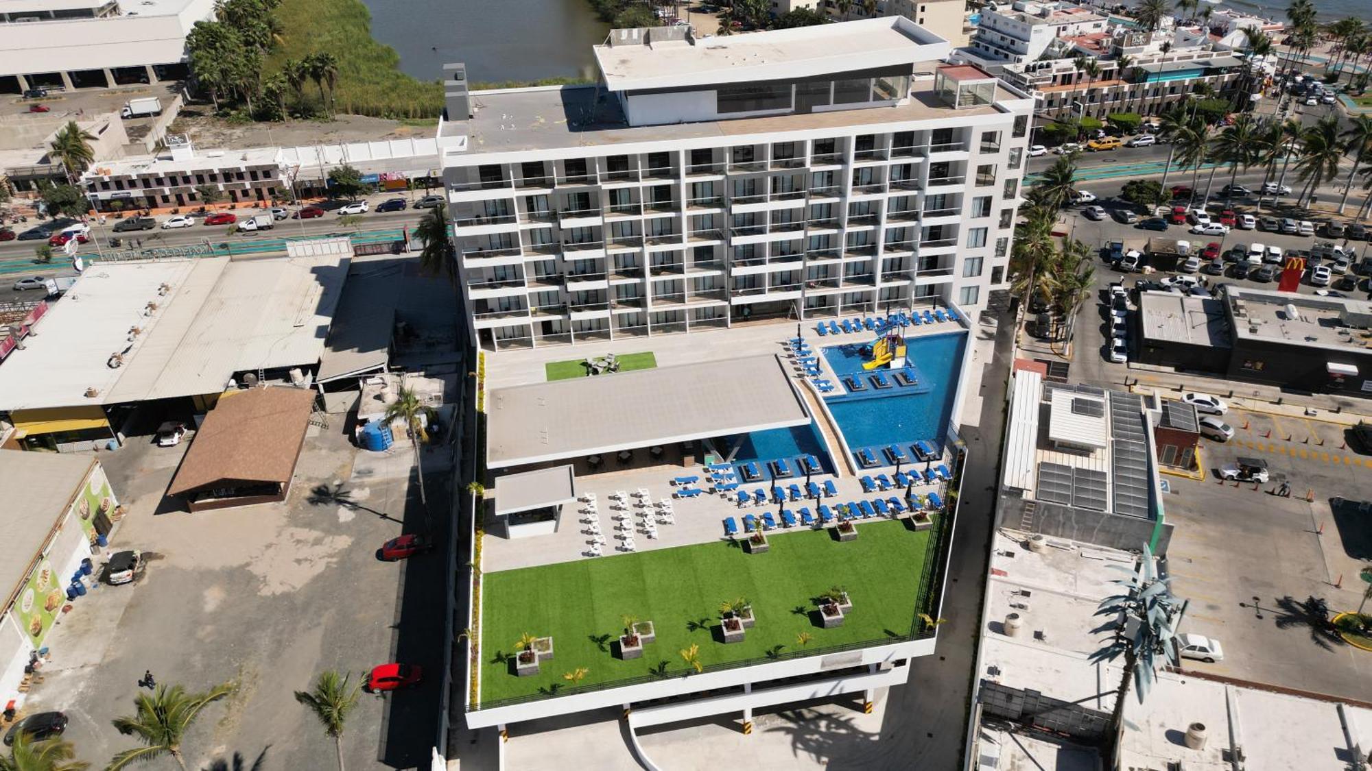 High Garden Grand Hotel Масатлан Екстериор снимка